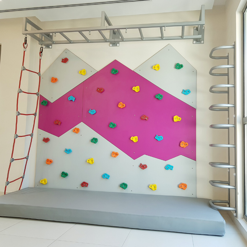 CLI6 - Climbing Wall with Monkey Bars, Climbing Ladder & Rope Ladder - Medium (2)