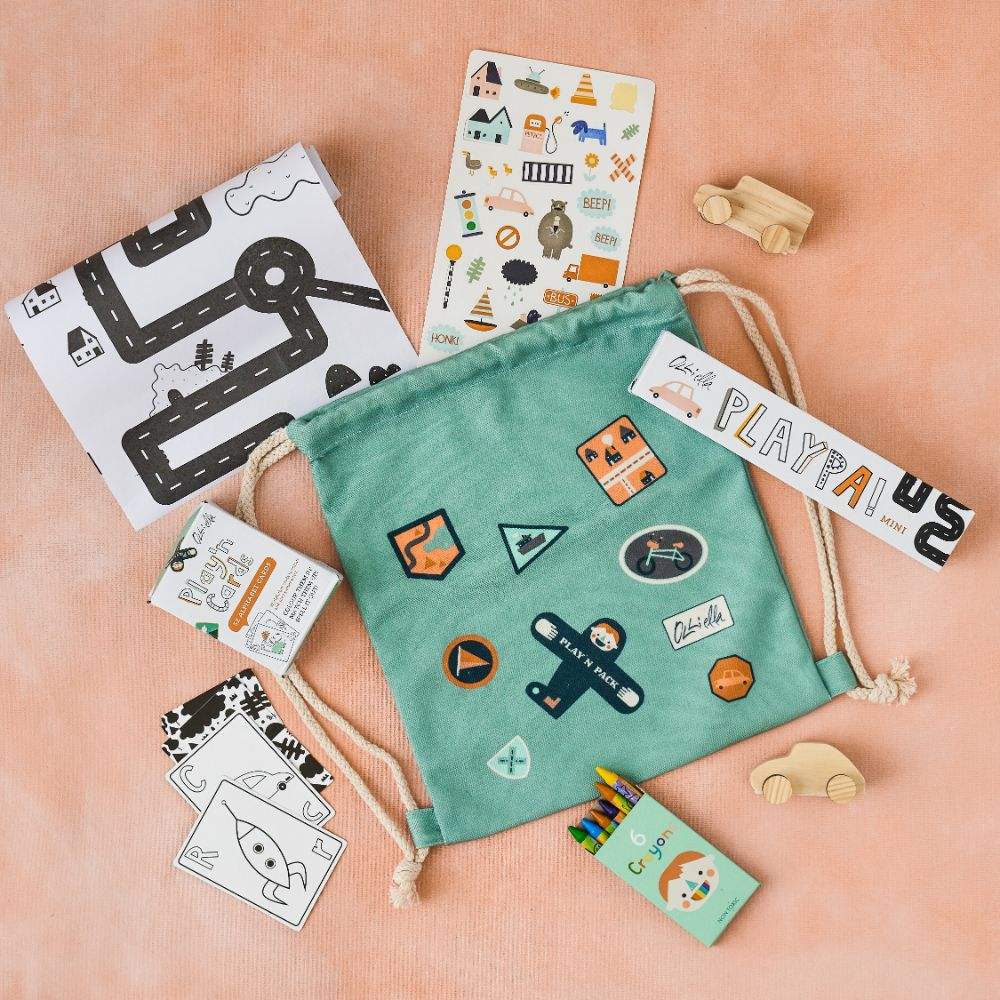 OE-PLAYNPACKCITY-FLATLAY