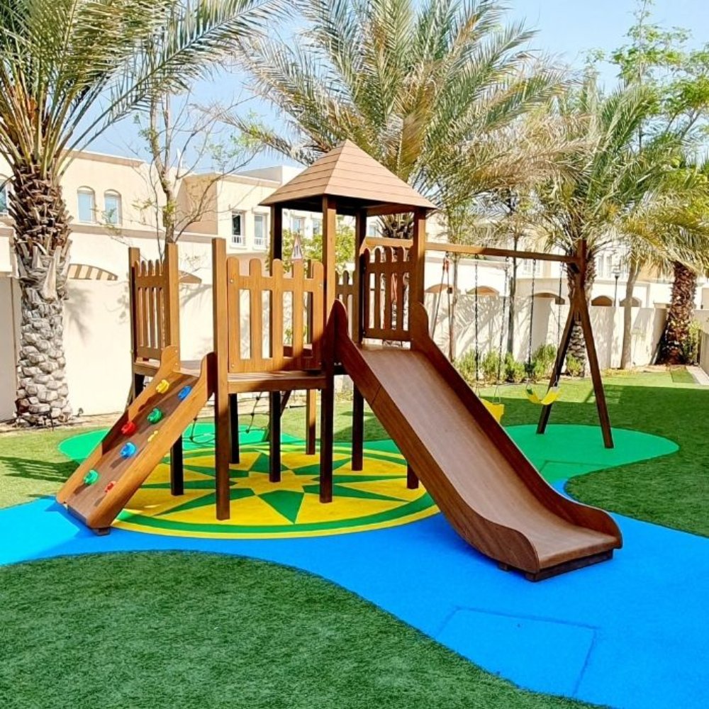 OUTCF12 Climbing Frame with Triple Swing Set (1)