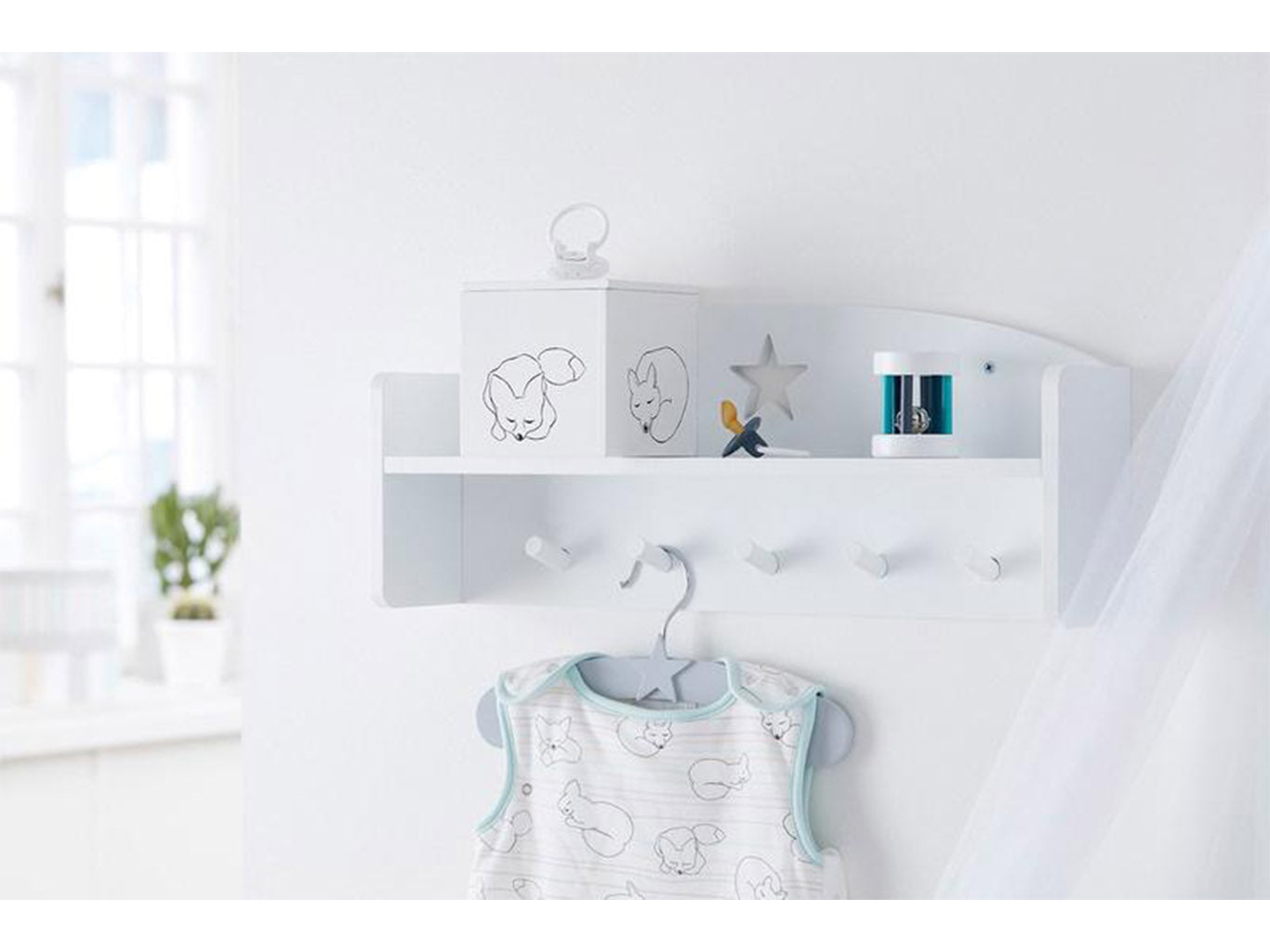 Star-White-Wooden-Wall-Shelf-with-pegs-Lifestyle_6_800x
